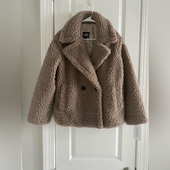 NWT UGG Gertrude Short Teddy Coat Size Small Putty Color Retail 248.00 - Picture 5 of 12